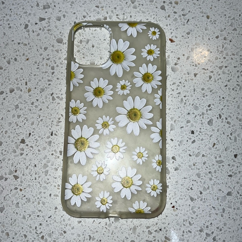Plastic sees through daisy flowers fits iPhone 11